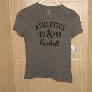 Oakland Athletics MLB Girls New Grey Green Shirt XL